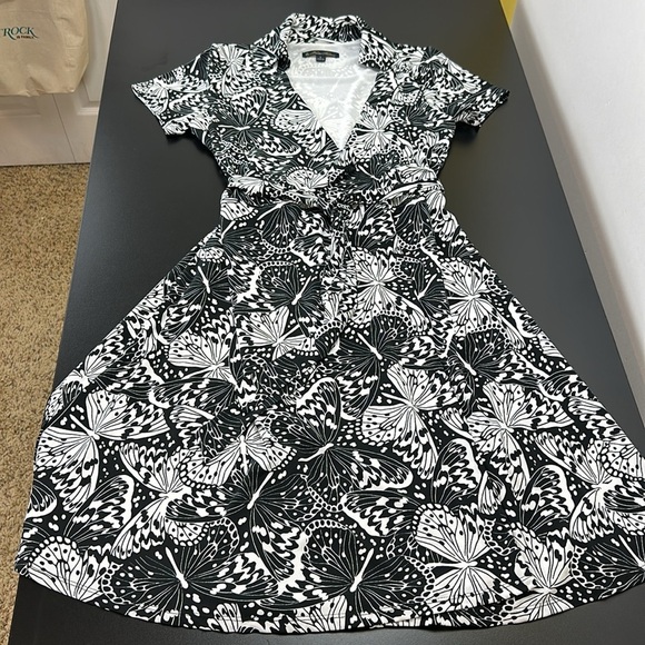 Brooks Brothers Black-White Knit Jersey Butterfly Print Wrap Dress Size … - Picture 6 of 16